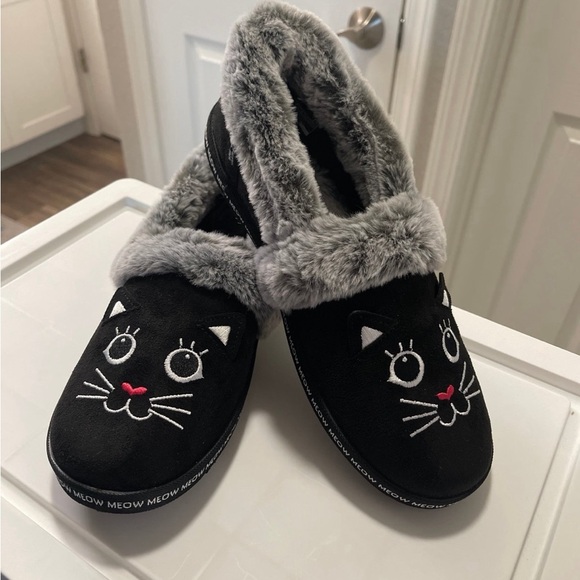 Skechers BOBS Slip-Ins with Gray Fur - Picture 6 of 8